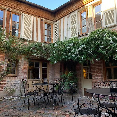 L'Ecole Des Demoiselles Bed & Breakfast Honfleur Exterior photo